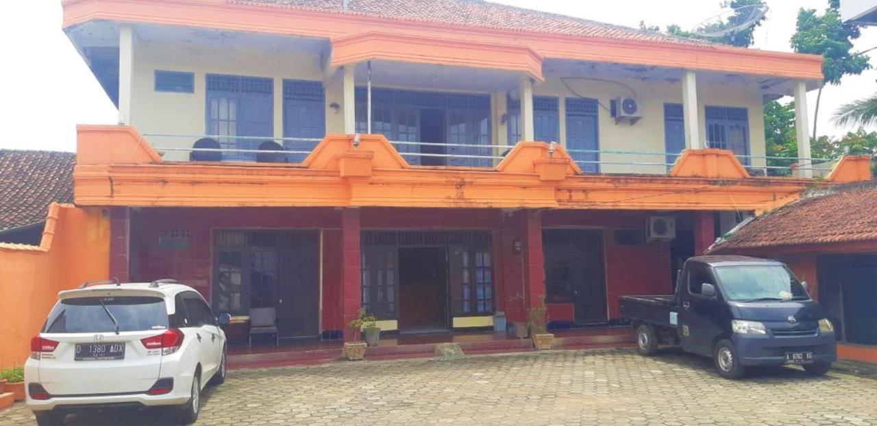 Spot On 2969 Hotel Citra Ayu Labuhan Exterior foto